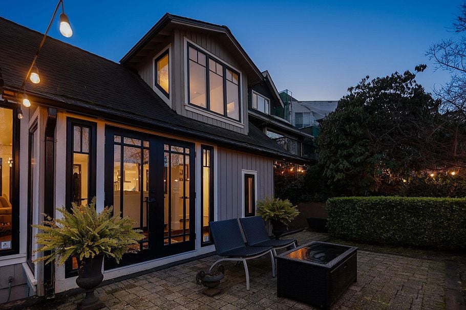 3814 W 11 Avenue Vancouver, BC - 31