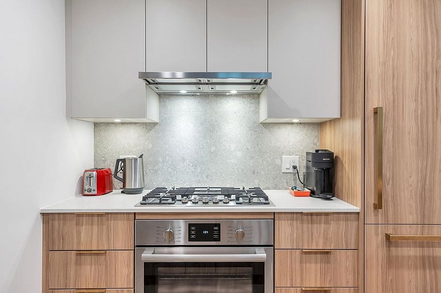 109 2325 Emery Court North Vancouver, BC - 9