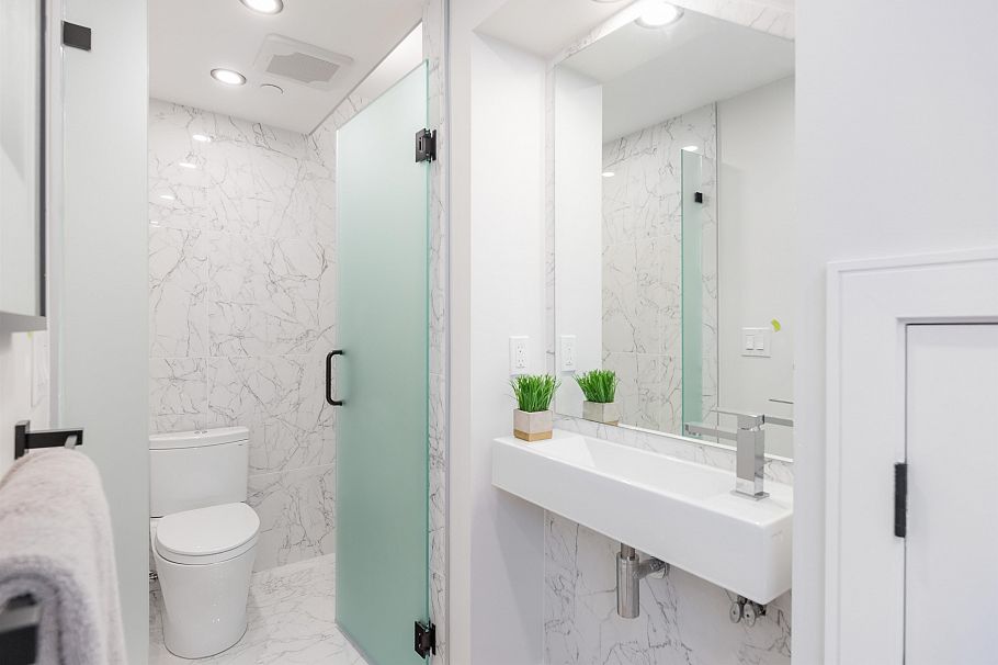 2 1152 Comox Street Vancouver, BC - 21