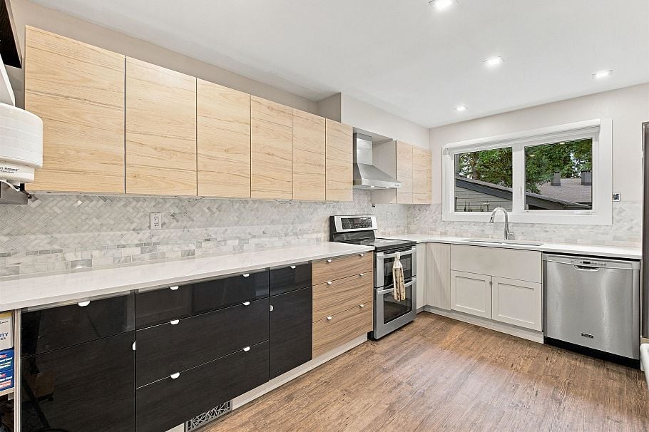 1063 Heritage Boulevard North Vancouver, BC - 6