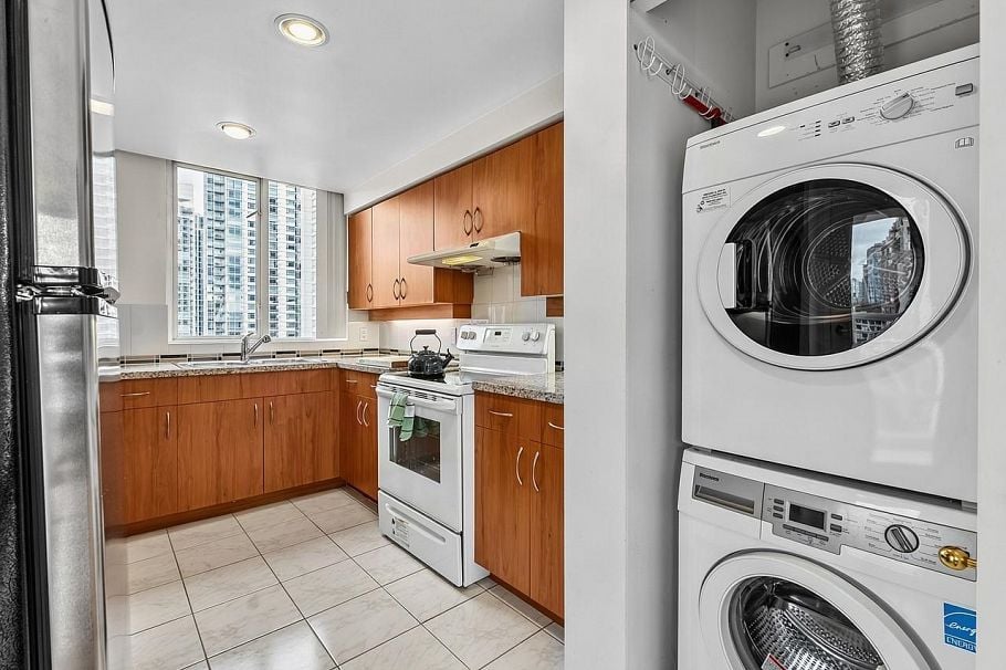 16D 139 Drake Street Vancouver, BC - 9