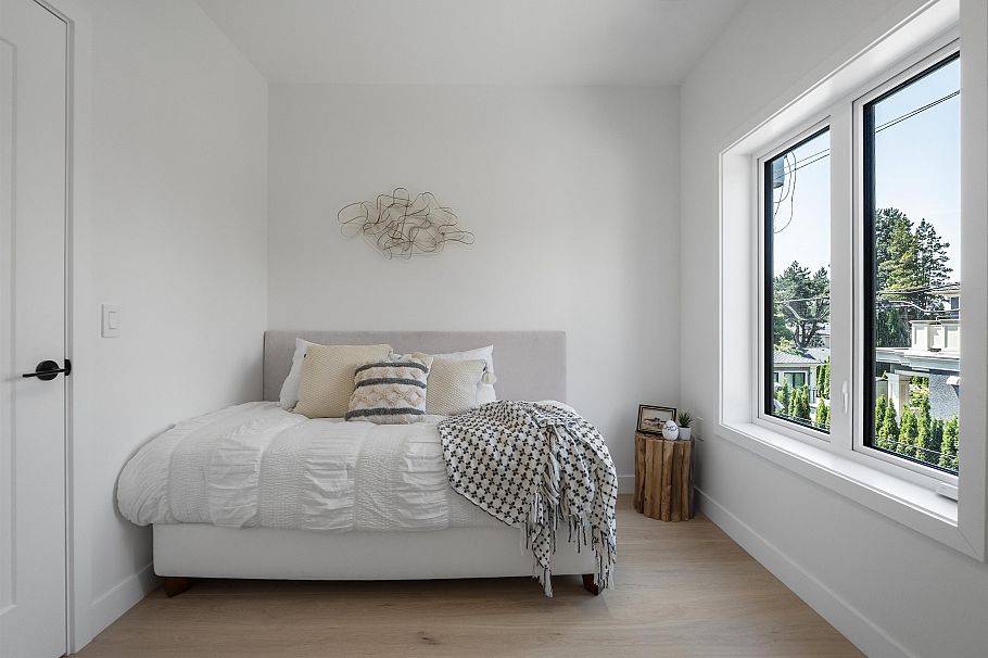 1012 W 52nd Avenue Vancouver, BC - 9