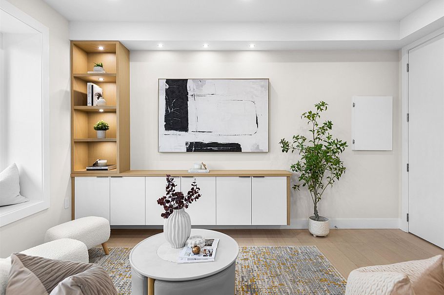 2 2211 Mannering Avenue Vancouver, BC - 4