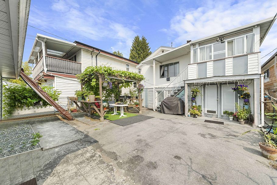 6777 Kerr Street Vancouver, BC - 11