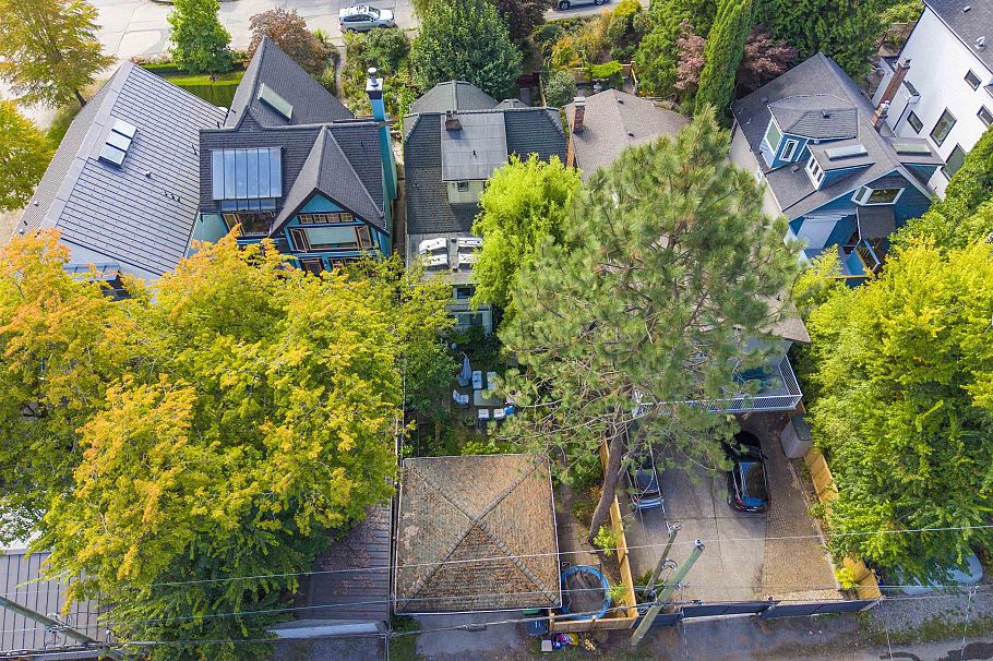 3519 W 14th Avenue Vancouver, BC - 34
