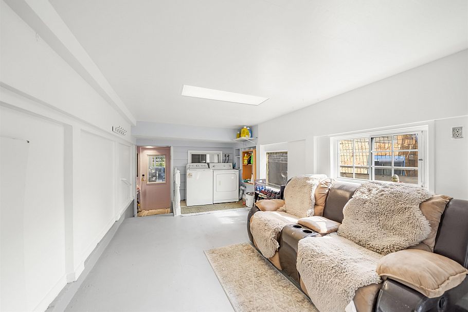 6777 Kerr Street Vancouver, BC - 19