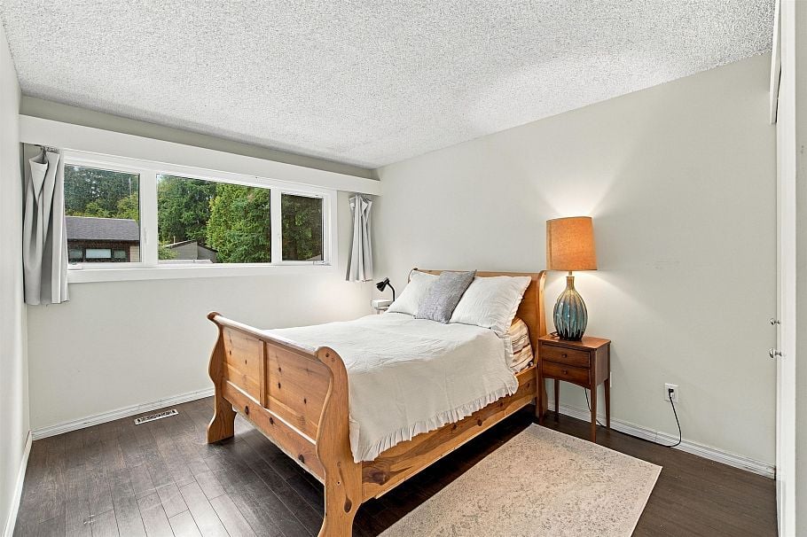 1063 Heritage Boulevard North Vancouver, BC - 13