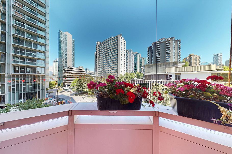 1B 1500 Alberni Street Vancouver, BC - 17