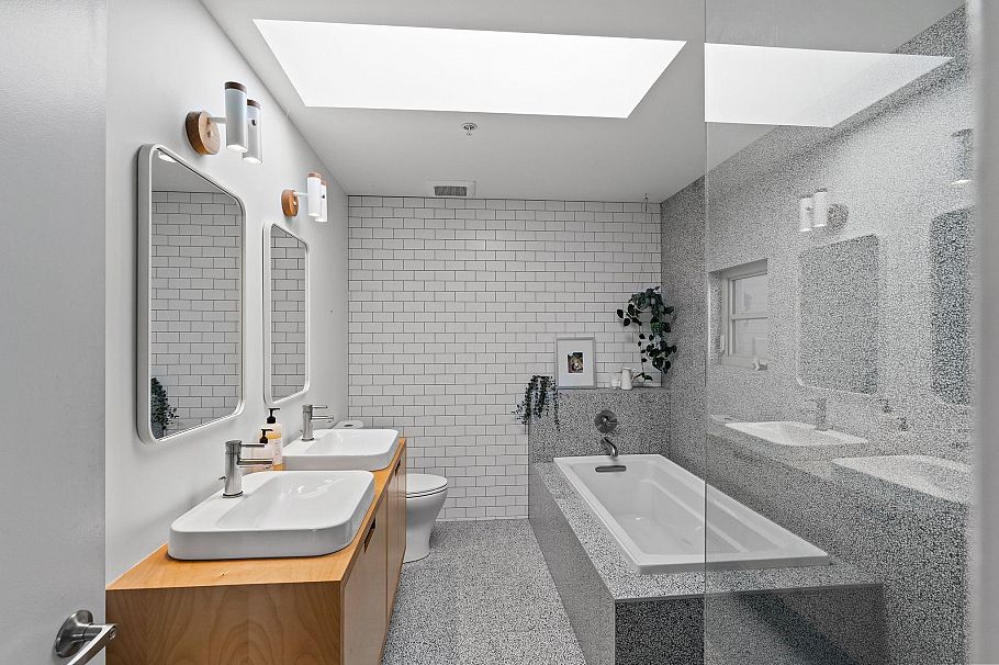 3261 W 2nd Avenue Vancouver, BC - 23