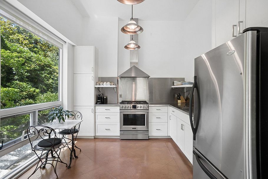 100 1550 W 15th Avenue Vancouver, BC - 12