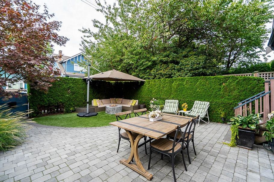3328 W 7th Avenue Vancouver, BC - 35