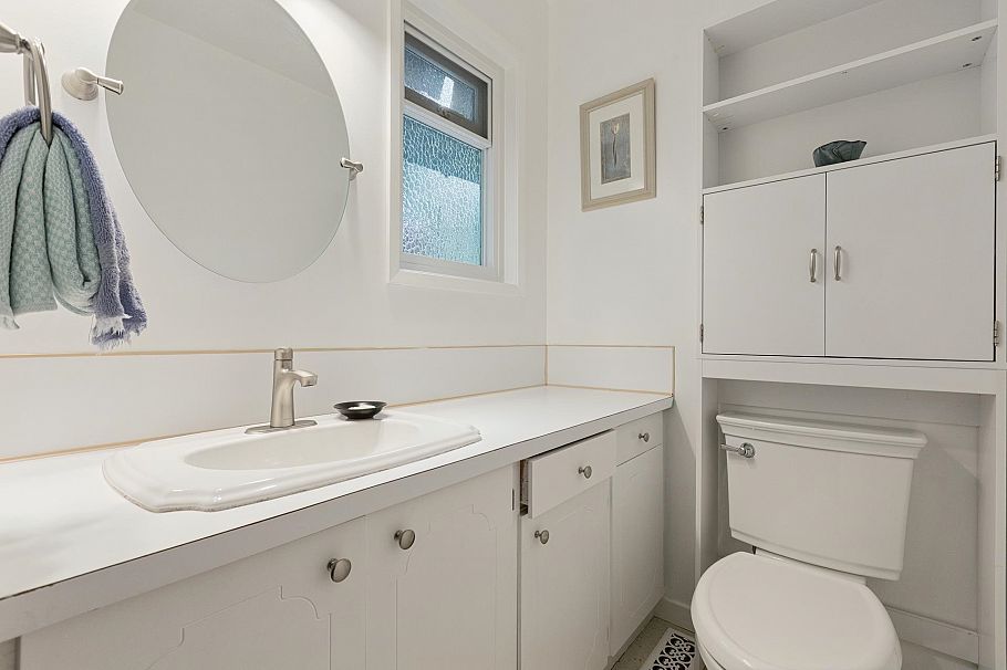 704 Maurelle Court North Vancouver, BC - 19