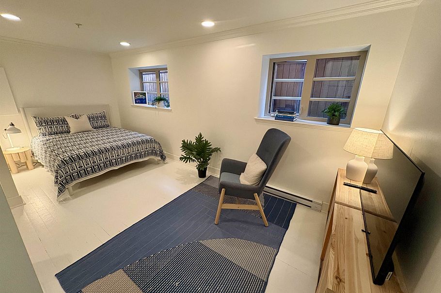 3261 W 2nd Avenue Vancouver, BC - 31
