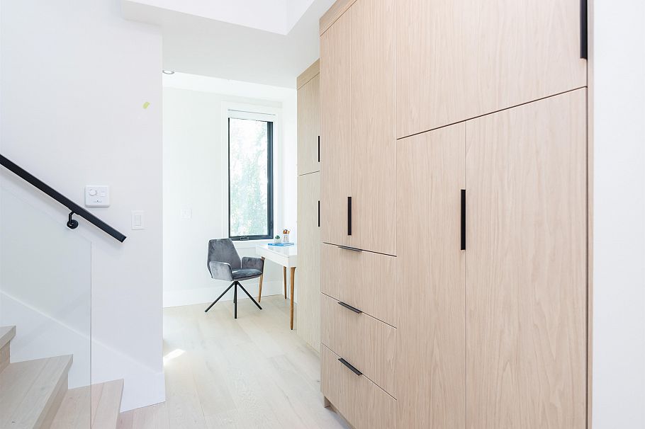2 1152 Comox Street Vancouver, BC - 23
