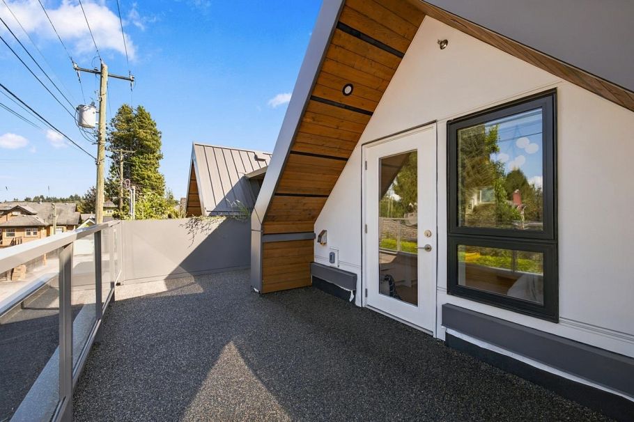 1145 W 33rd Avenue Vancouver, BC - 16