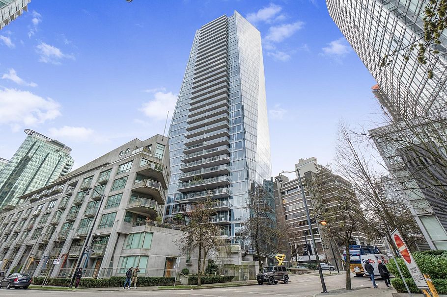 1201 1499 W Pender Street Vancouver, BC - 1