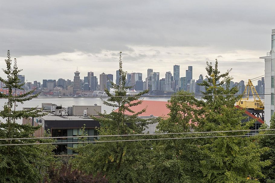 319 147 E 1st Street North Vancouver, BC - 9