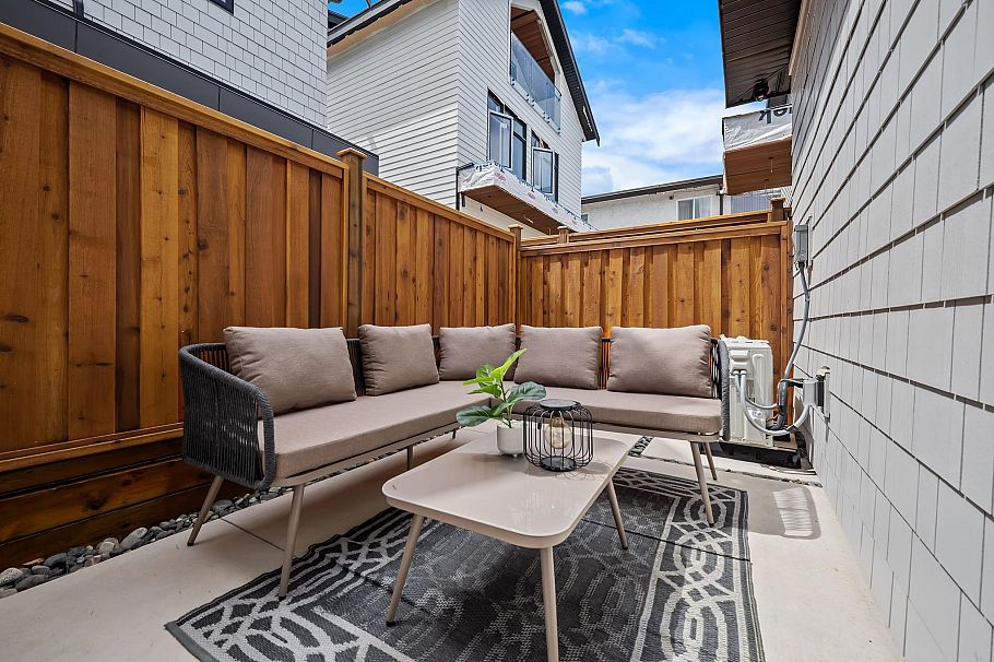 2545 E 2nd Avenue Vancouver, BC - 4