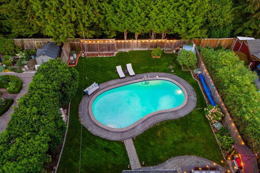 2864 Bushnell Place North Vancouver, BC - 30