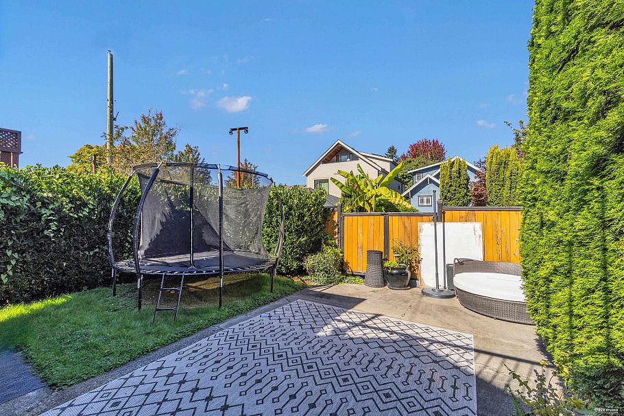 2317 Graveley Street Vancouver, BC - 19