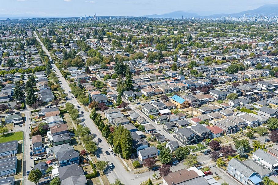 2873 E 54th Avenue Vancouver, BC - 26