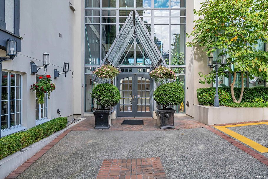 209 1311 Beach Avenue Vancouver, BC - 26