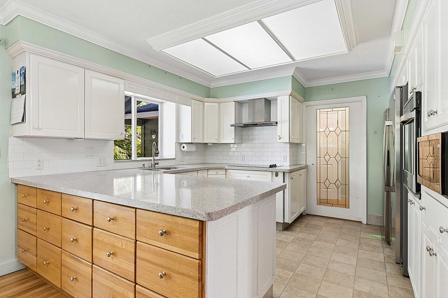 788 E 26th Street North Vancouver, BC - 10