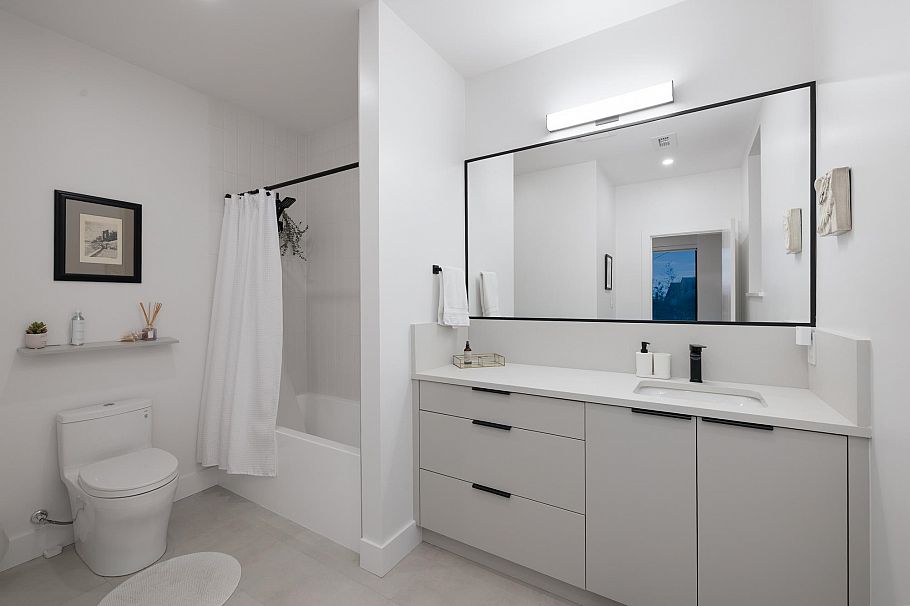 255 Sandringham Crescent North Vancouver, BC - 35