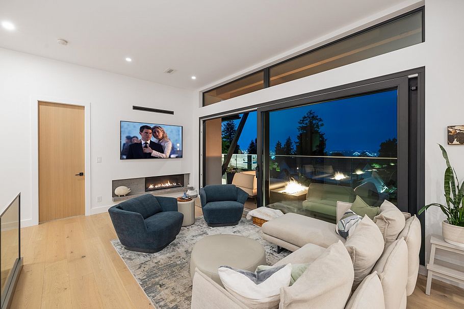 255 Sandringham Crescent North Vancouver, BC - 6