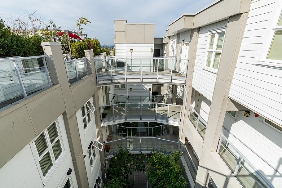 PH9 388 Kootenay Street Vancouver, BC - 36