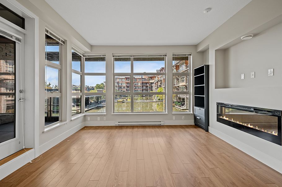 215 3606 Aldercrest Drive North Vancouver, BC - 8
