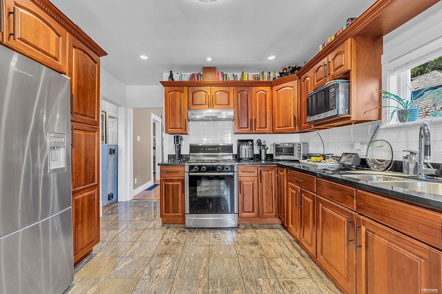 2317 Graveley Street Vancouver, BC - 6
