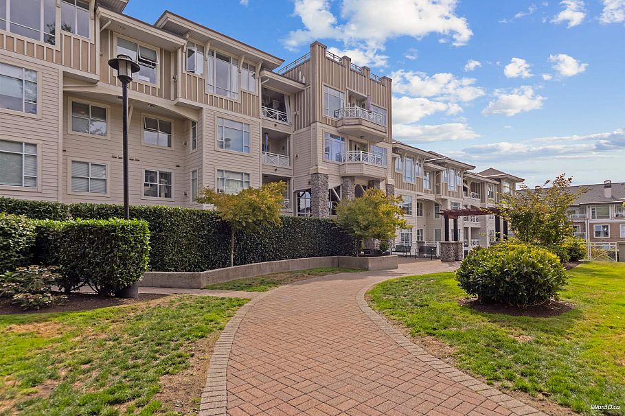 405 3625 Windcrest Drive North Vancouver, BC - 25