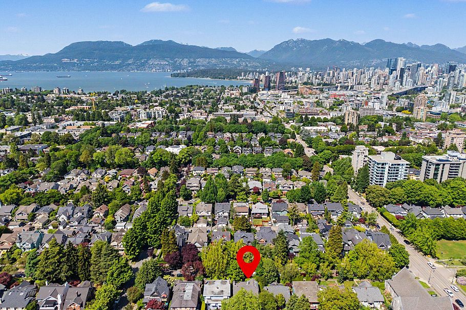 1868 W 15th Avenue Vancouver, BC - 28