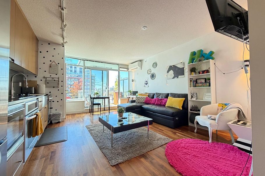 473 250 E 6th Avenue Vancouver, BC - 3
