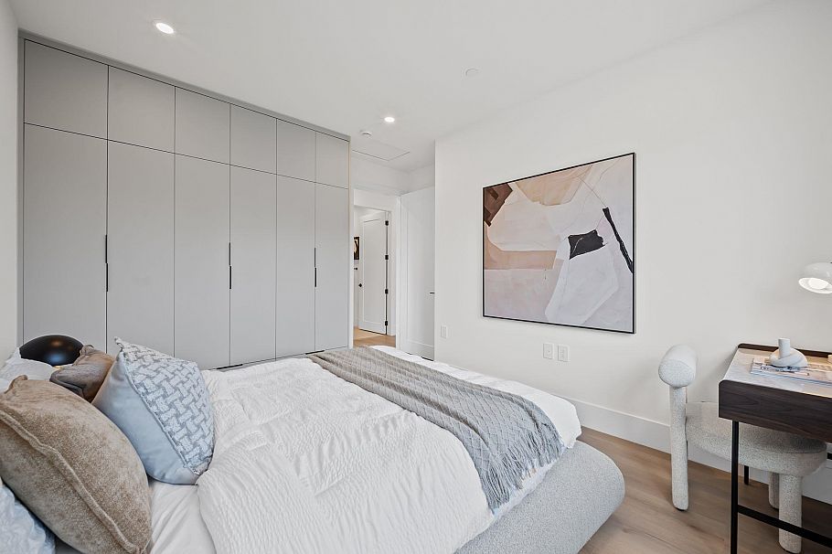 2545 E 2nd Avenue Vancouver, BC - 38