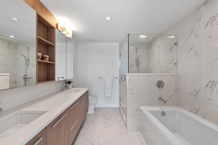404 1210 E 27th Street North Vancouver, BC - 10