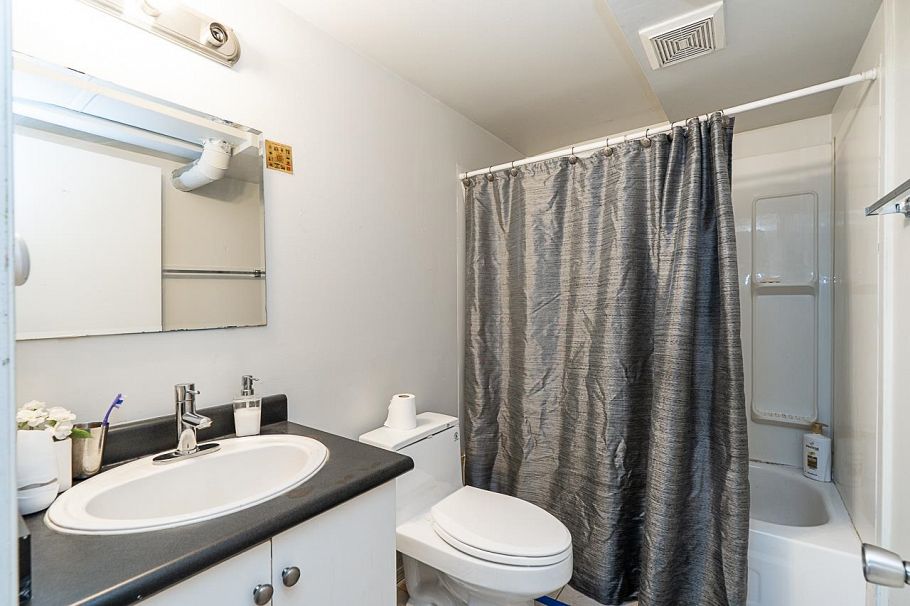 2873 E 54th Avenue Vancouver, BC - 16