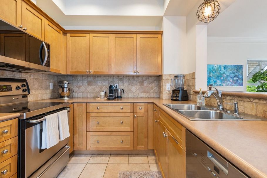 25 2688 Mountain Highway North Vancouver, BC - 7