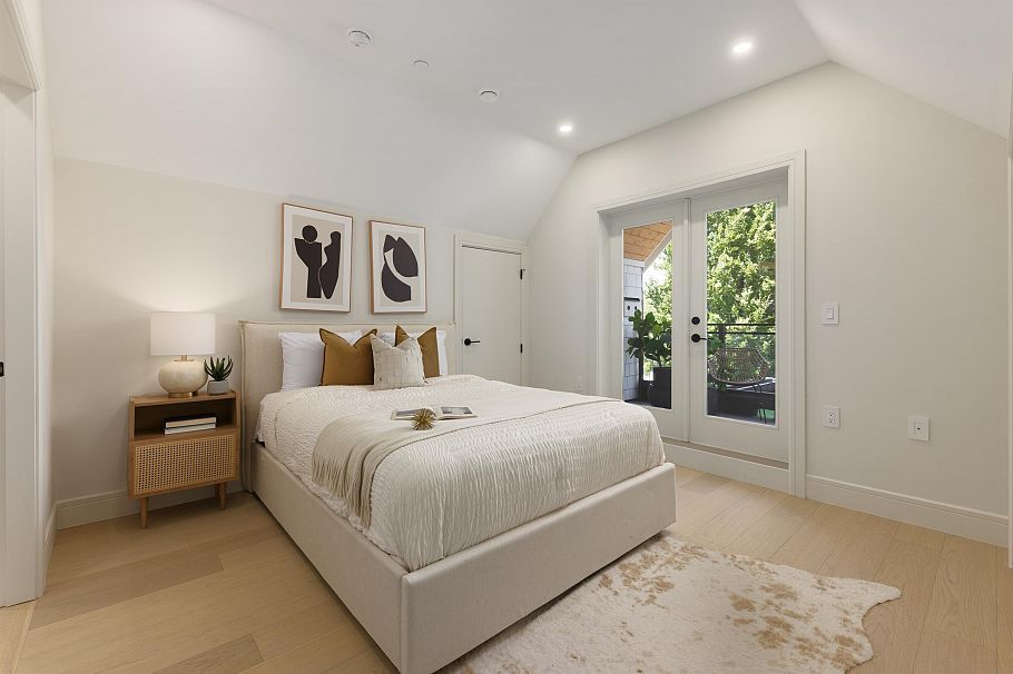 2066 E 1st Avenue Vancouver, BC - 15