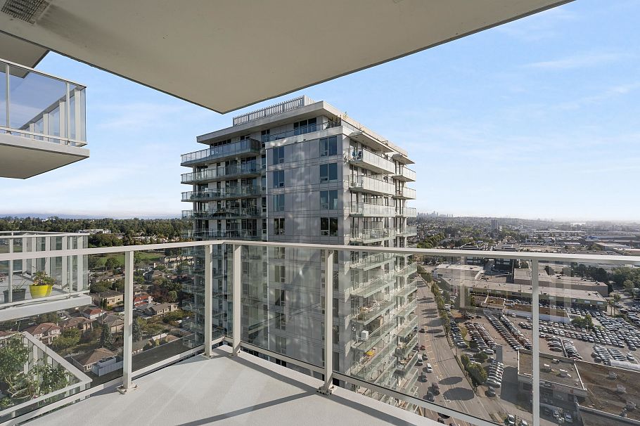 2405 8131 Nunavut Lane Vancouver, BC - 24