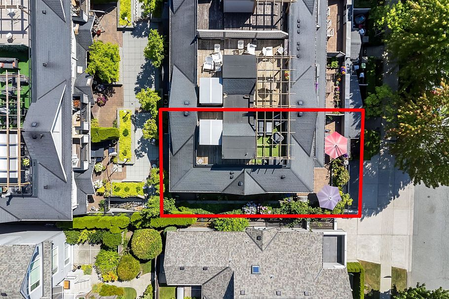 1121 St. Andrews Avenue North Vancouver, BC - 35