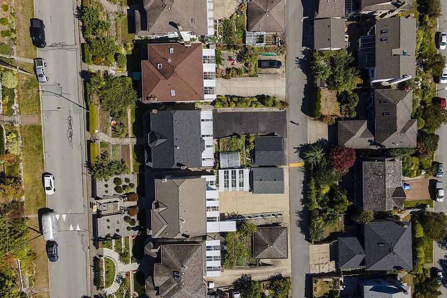 557 Tempe Crescent North Vancouver, BC - 38