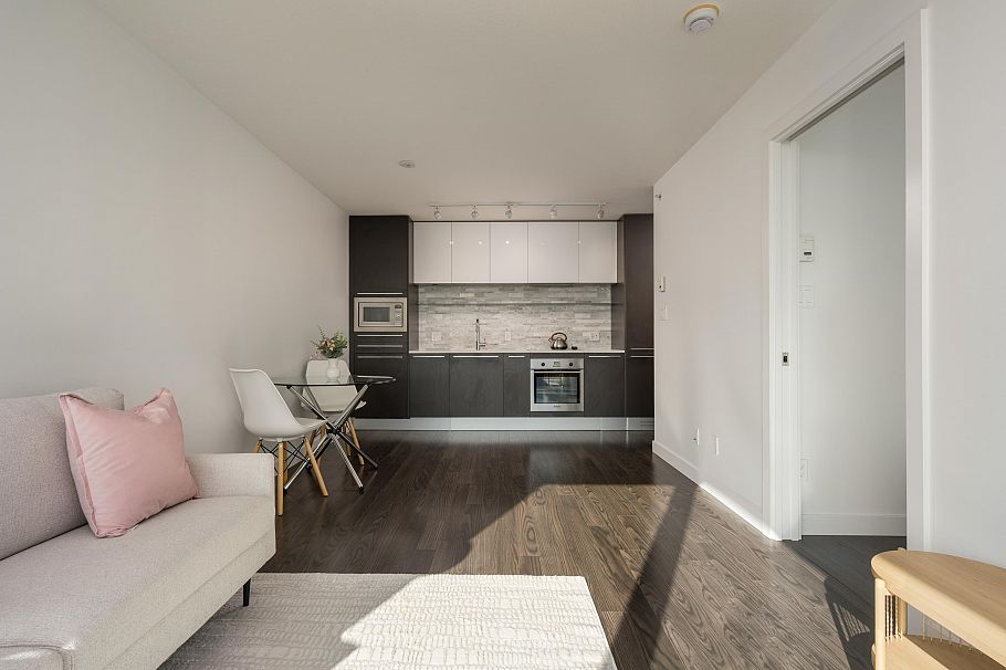 2405 8131 Nunavut Lane Vancouver, BC - 6