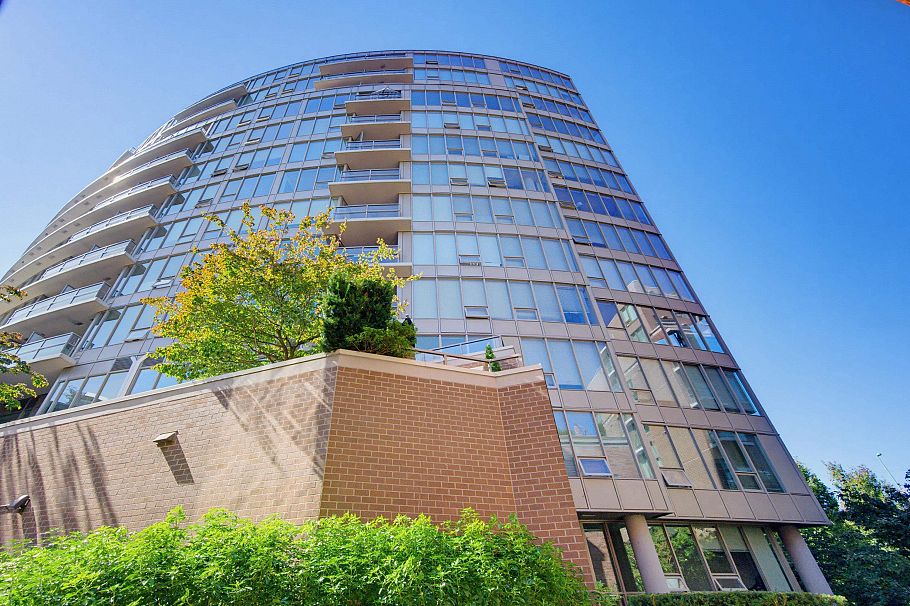 211 445 W 2nd Avenue Vancouver, BC - 5