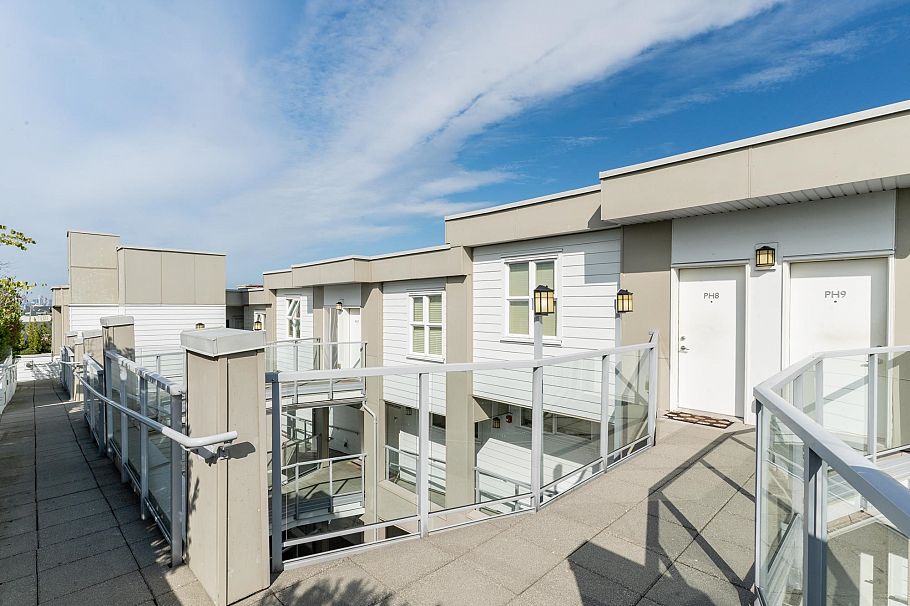 PH9 388 Kootenay Street Vancouver, BC - 35