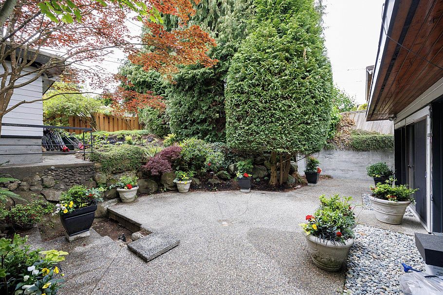 2220 W 32nd Avenue Vancouver, BC - 8
