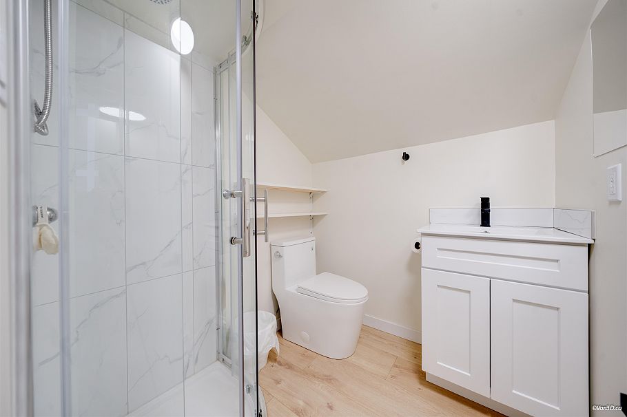 2343 W 45th Avenue Vancouver, BC - 17