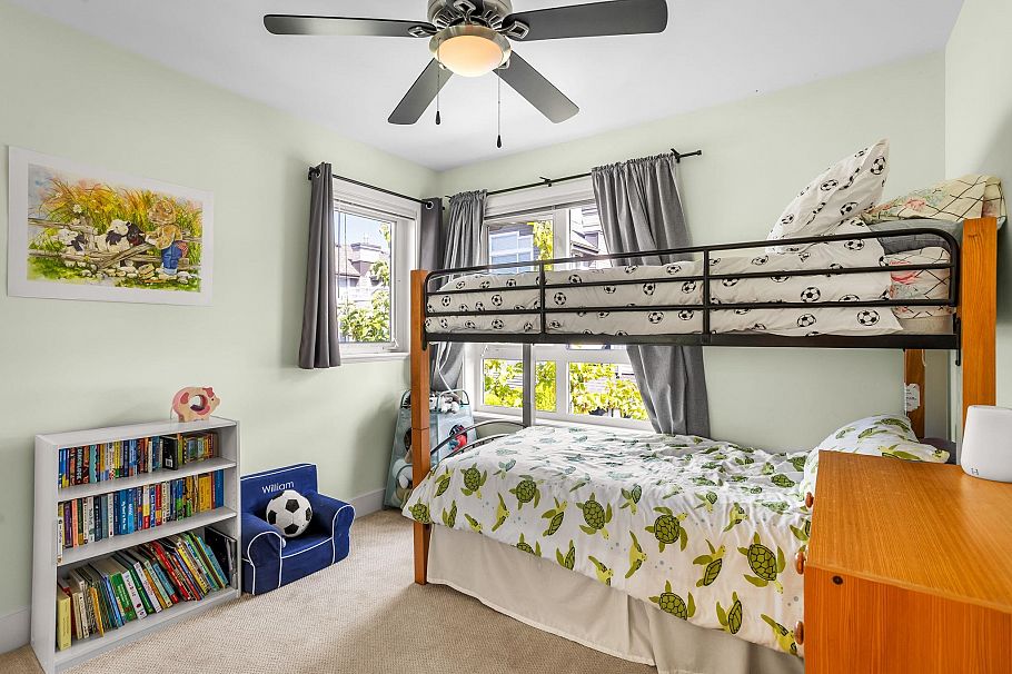 1121 St. Andrews Avenue North Vancouver, BC - 23