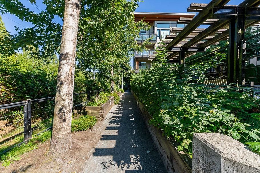 111 3133 Riverwalk Avenue Vancouver, BC - 37